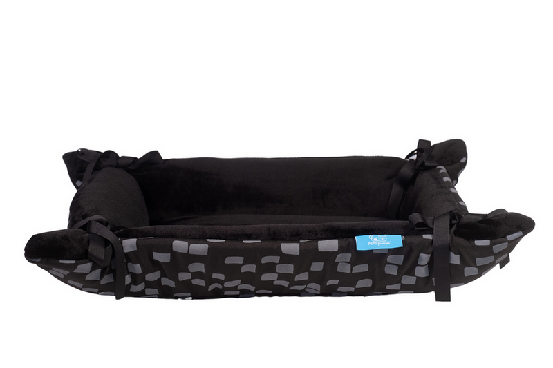 Load image into Gallery viewer, Pets Furever CUPCAKE Bed for Dogs
