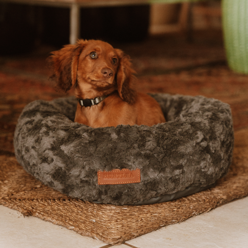 Load image into Gallery viewer, Huntlea Calming Kuddler Round Dog Bed
